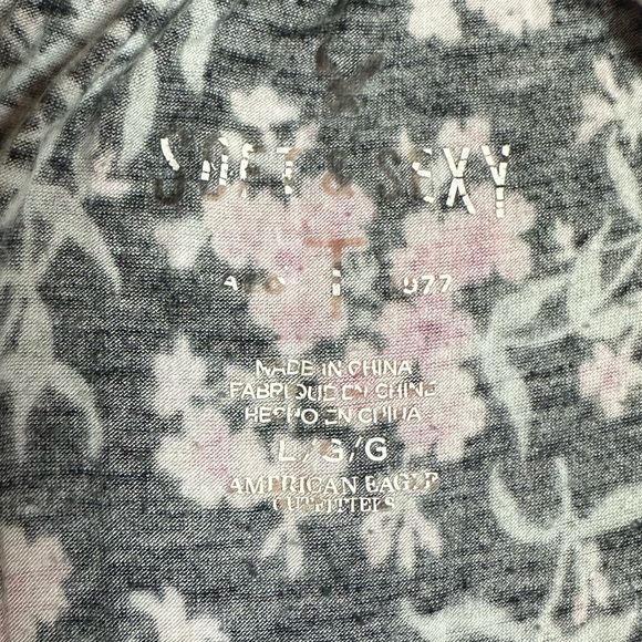 American Eagle, L, Soft and Sexy, pink and black floral blouse - Picture 2 of 3